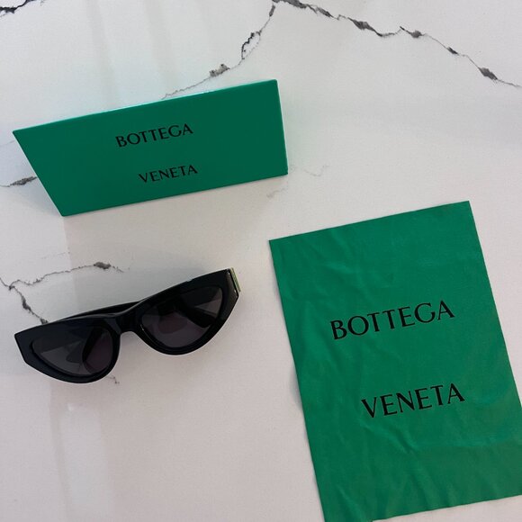 Bottega Veneta BV1176S 001 Black Grey Cat Eye Women Sunglasses